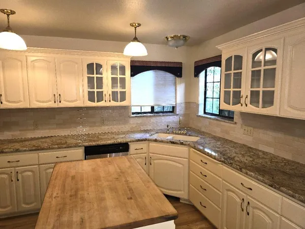 $774,900 | 531 Aurora Place, Redding, CA 96001