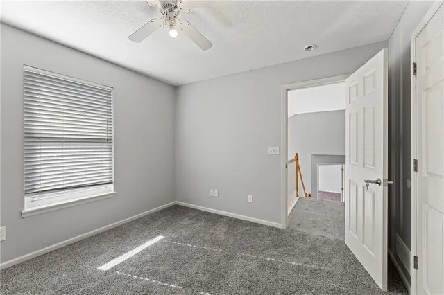 $384,900 | 1509 Saddle Brook Road, Raymore, MO 64083