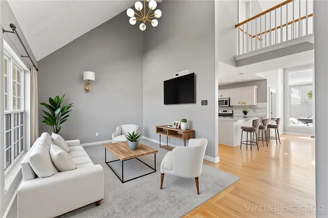 $384,900 | 1509 Saddle Brook Road, Raymore, MO 64083