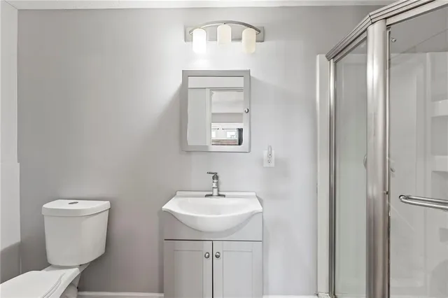 $384,900 | 1509 Saddle Brook Road, Raymore, MO 64083