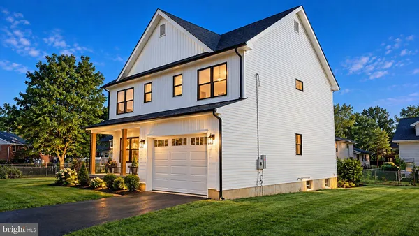 $629,999 | 730 East 2nd Street, Florence, NJ 08518