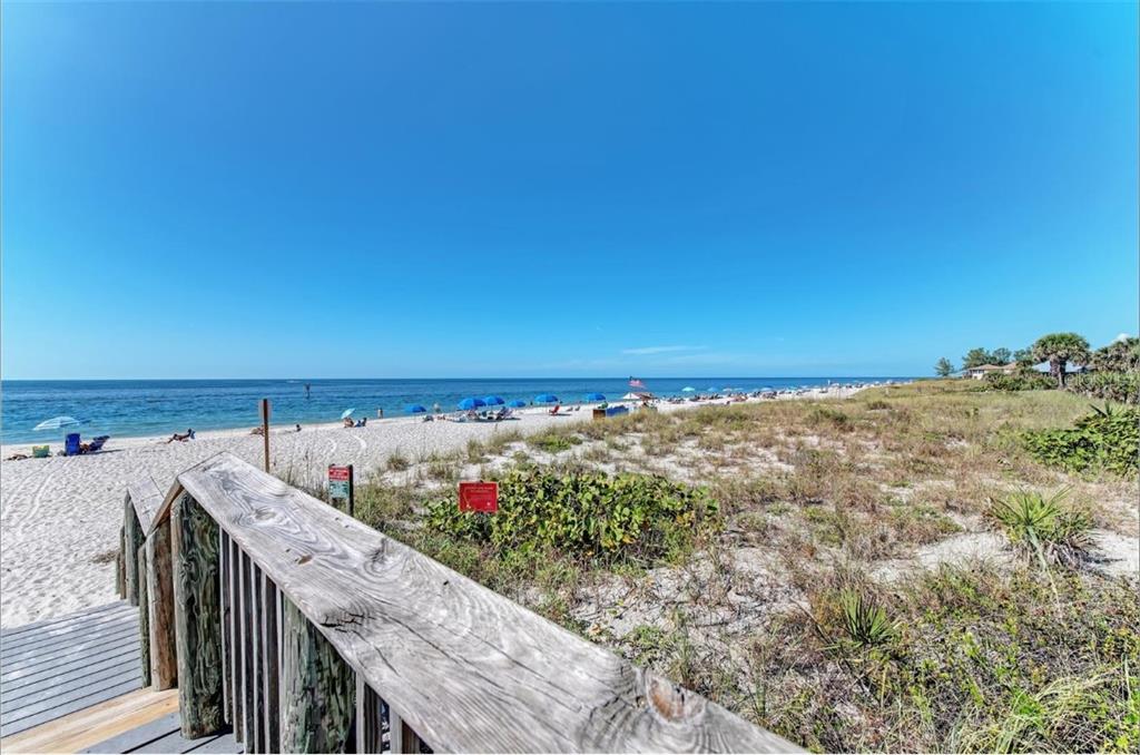 304 Arbor Street Port Charlotte, FL 33953 - Photo 22 of 26 a view of a terrace with skyline