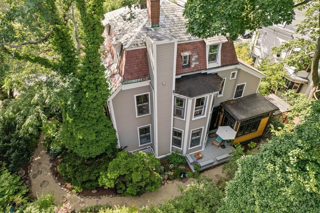 32 Hawthorn Street Cambridge, MA 02138 - Photo 39 of 42 front view of a house with a yard