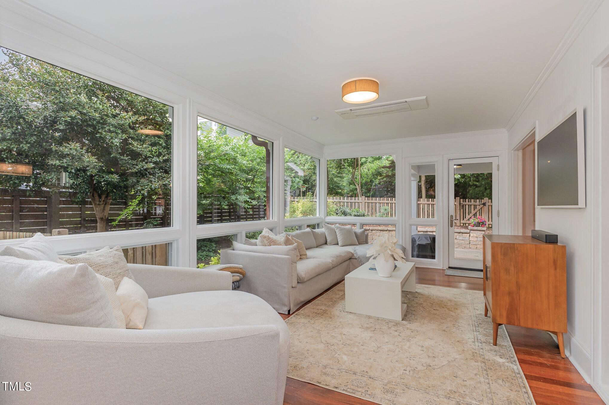 1506 Doughton Street Raleigh, NC 27608 - Photo 11 of 27 013_cy1a8331-edit