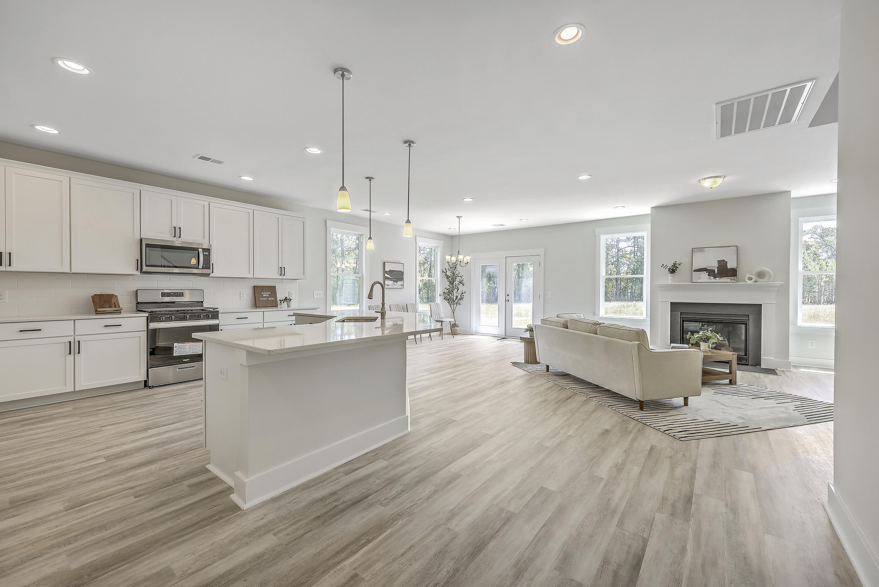 306 Mizell Road Dorchester, SC 29437 - Photo 8 of 54 306 Mizell Entertianing area