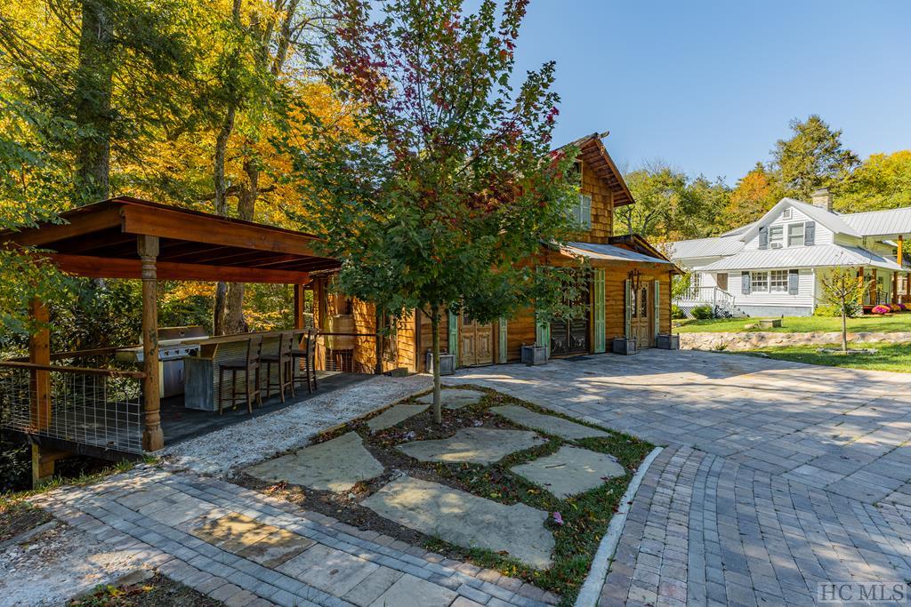 144 Laurel Knob Road Cashiers, NC 28717 - Photo 19 of 54 Gallery Image 19