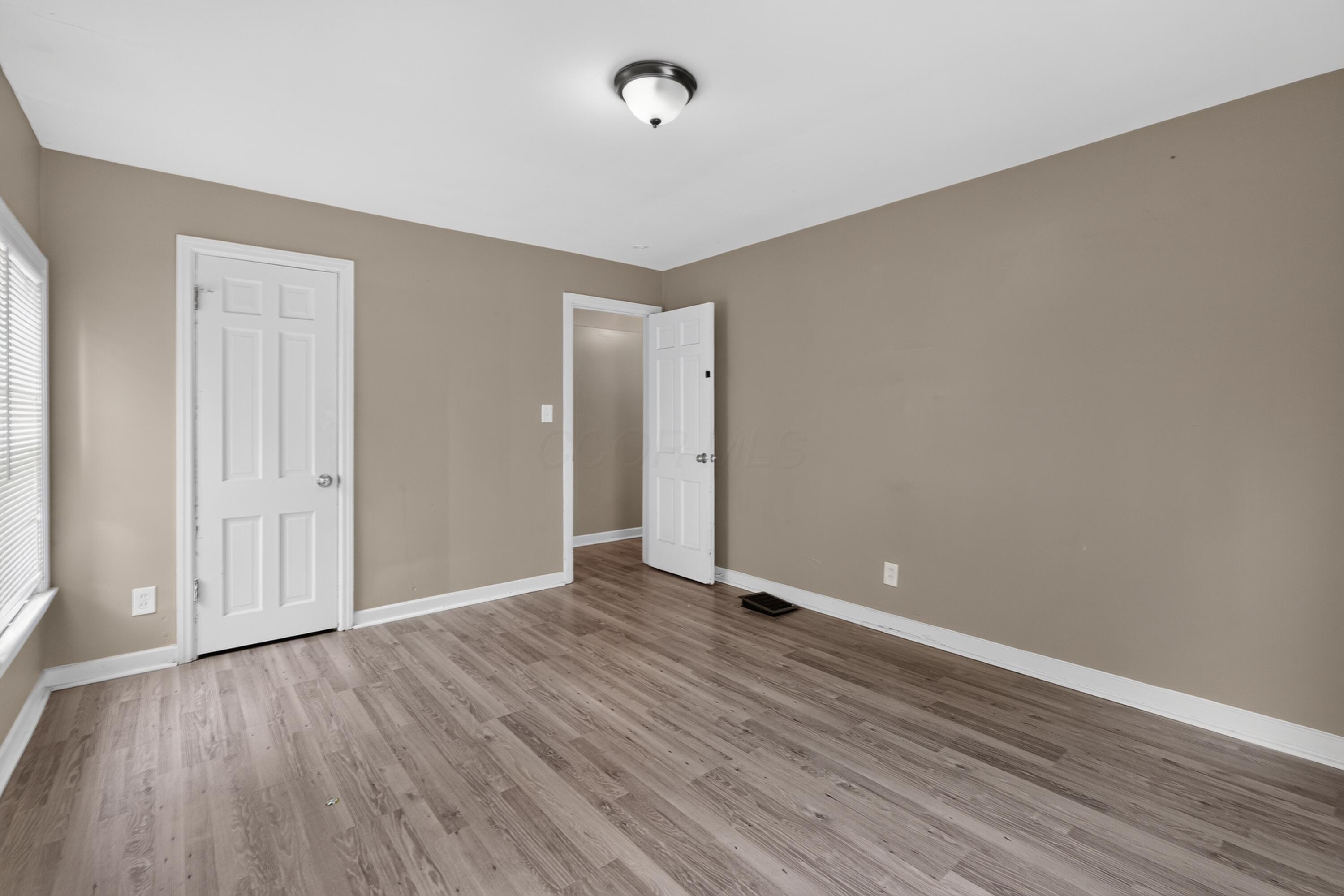 594 South Hampton Road Columbus, OH 43213 - Photo 11 of 21 11_594_S_Hampton_Rd-Bedroom-on-7