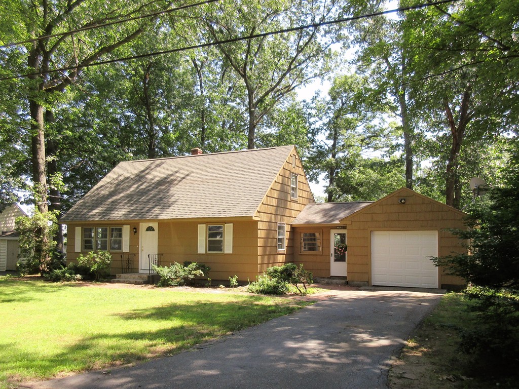 141 Hadley Street Springfield, MA 01118 - Photo 1 of 28