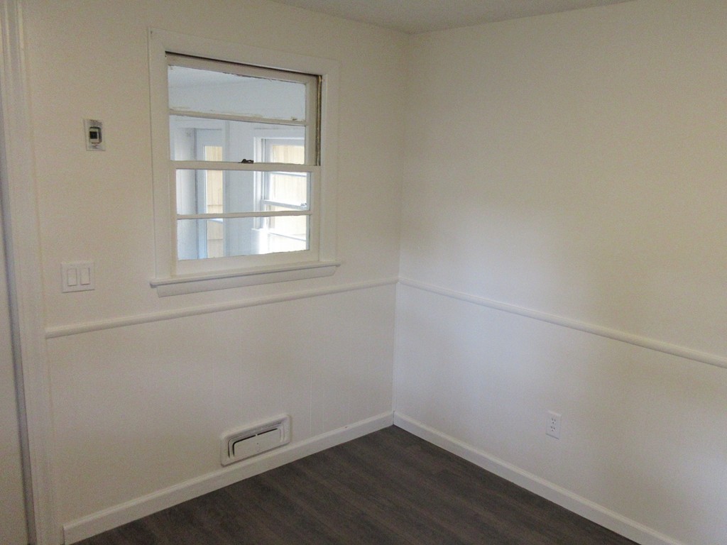 141 Hadley Street Springfield, MA 01118 - Photo 23 of 28
