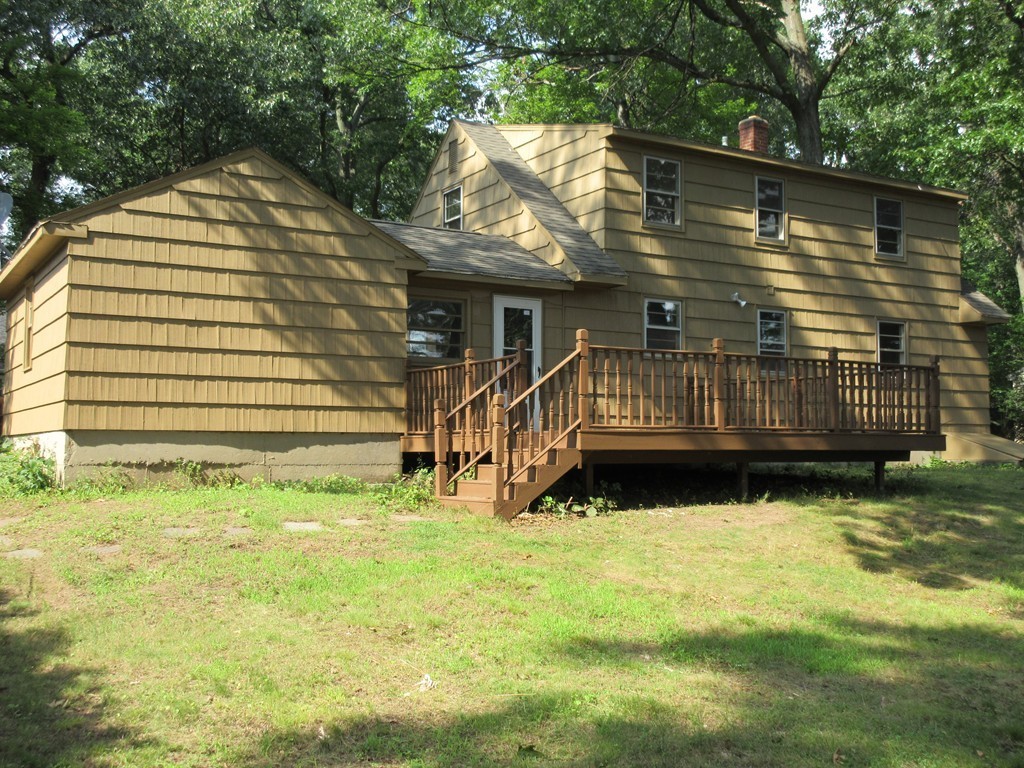141 Hadley Street Springfield, MA 01118 - Photo 3 of 28