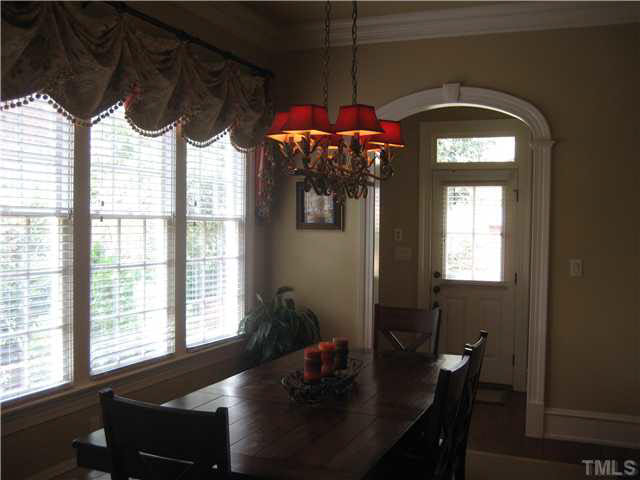 424 Chesterfield Road Raleigh, NC 27608 - Photo 6 of 16