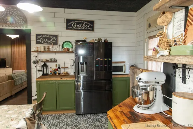 $205,000 | 10220 North Jefferson Road, Madison, IN 47250