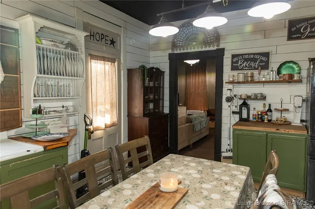 $205,000 | 10220 North Jefferson Road, Madison, IN 47250