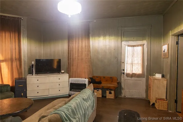 $205,000 | 10220 North Jefferson Road, Madison, IN 47250