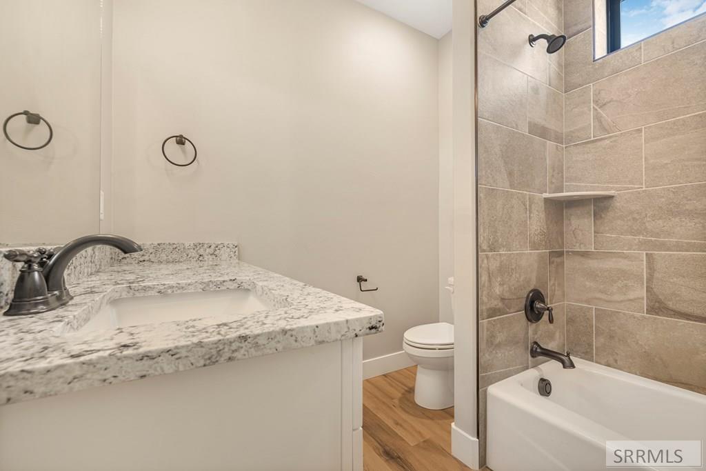 4961 Nordic Way Rexburg, ID 83440 - Photo 34 of 71 Main Bath