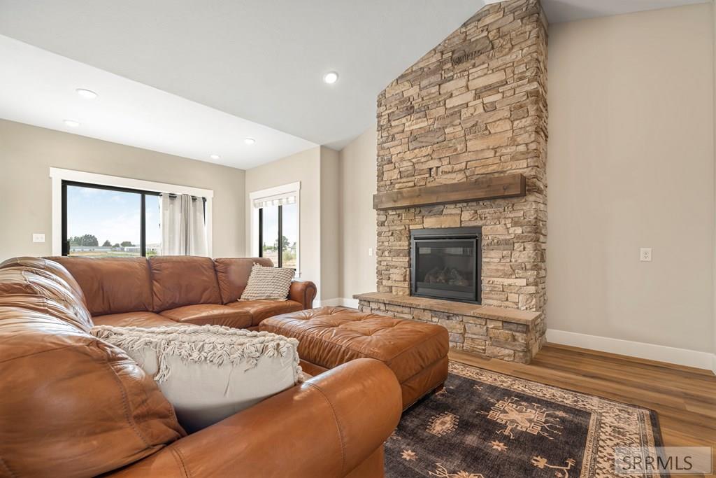 4961 Nordic Way Rexburg, ID 83440 - Photo 8 of 71 Living Room