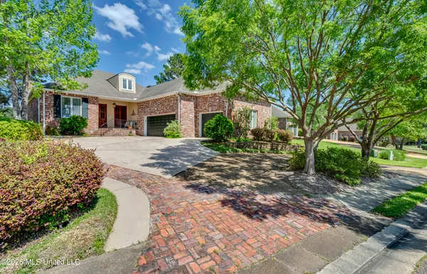 $450,000 | 106 Whisper Ridge Drive, Madison, MS 39110