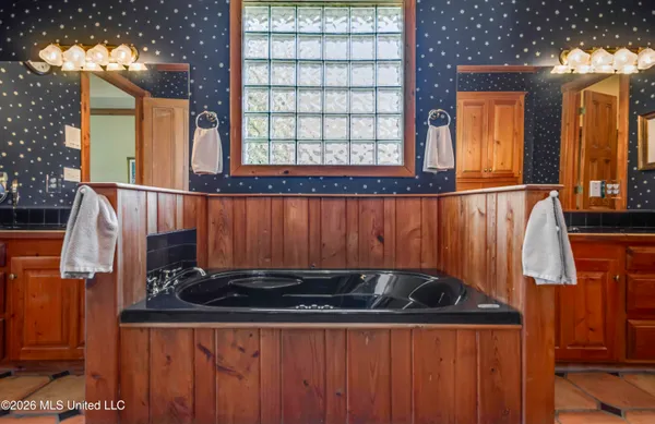 $450,000 | 106 Whisper Ridge Drive, Madison, MS 39110