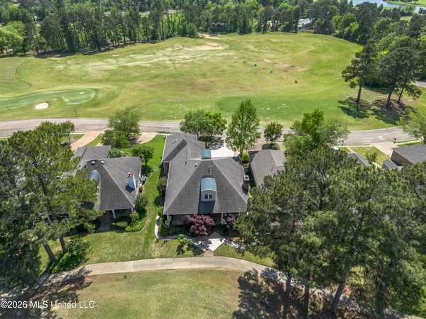 $450,000 | 106 Whisper Ridge Drive, Madison, MS 39110