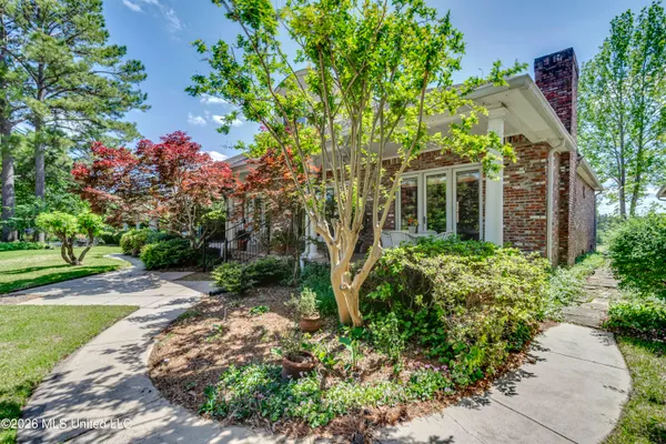 $450,000 | 106 Whisper Ridge Drive, Madison, MS 39110