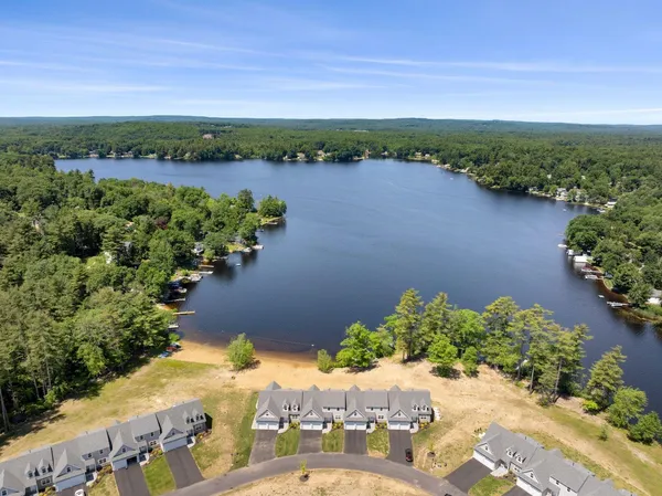 $1,295,000 | 39 Kibrel Court, Sandown, NH 03873