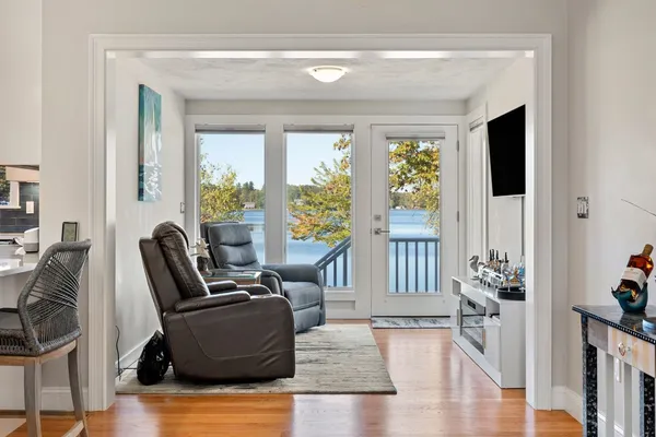 $1,295,000 | 39 Kibrel Court, Sandown, NH 03873