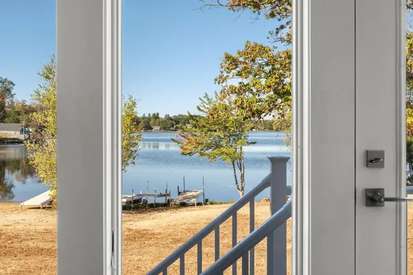 $1,295,000 | 39 Kibrel Court, Sandown, NH 03873