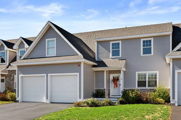 $1,295,000 | 39 Kibrel Court, Sandown, NH 03873