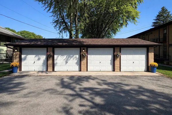 $1,500 | 2402 Fremont Avenue, Madison, WI 53704