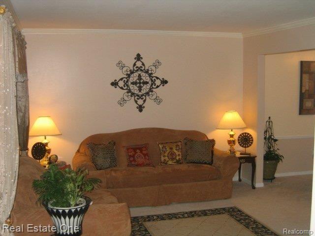 552 Whitney Drive Rochester, MI 48307 - Photo 2 of 22 Living Room