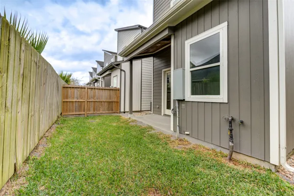 $3,000 | 4220 McKinley Street, Houston, TX 77051