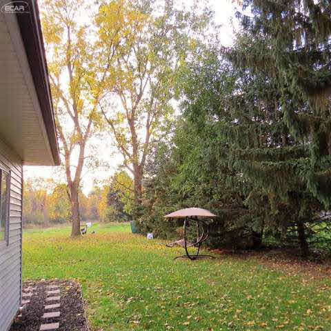 5435 Oak Grove Road Howell, MI 48855 - Photo 19 of 45 21229060-21.JPG