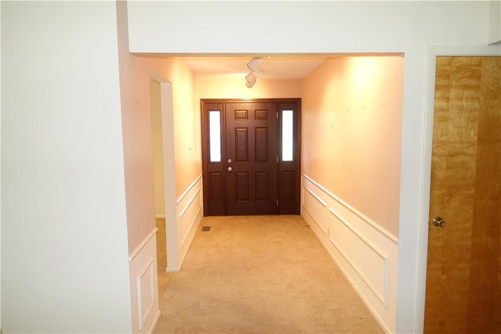 8232 Rumford Road Indianapolis, IN 46219 - Photo 9 of 17 Gallery Image 9