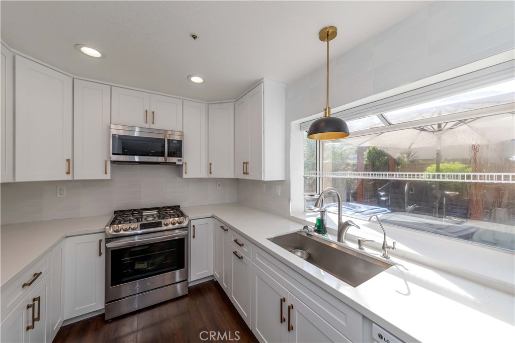 5621 Rostrata Avenue Buena Park, CA 90621 - Photo 7 of 30