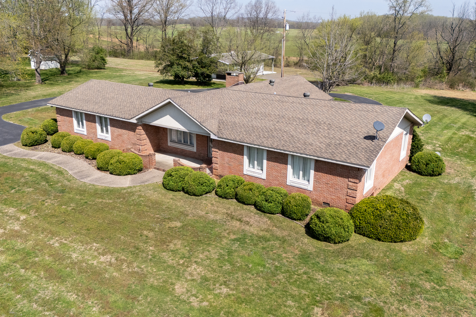 1090 Old Rte 146 Loop Vienna, IL 62995 - Photo 1 of 42 Gallery Image 1