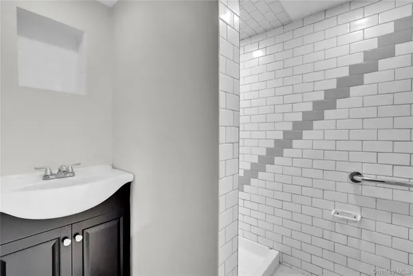 $749,000 | 1167 Warwick Street, Uniondale, NY 11553