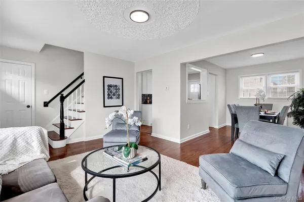 $749,000 | 1167 Warwick Street, Uniondale, NY 11553