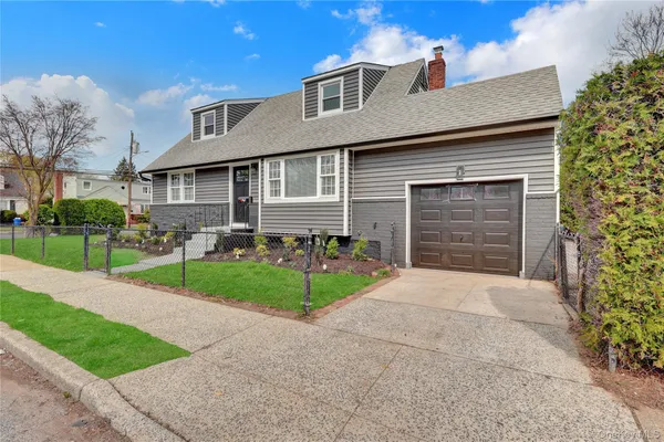 $749,000 | 1167 Warwick Street, Uniondale, NY 11553