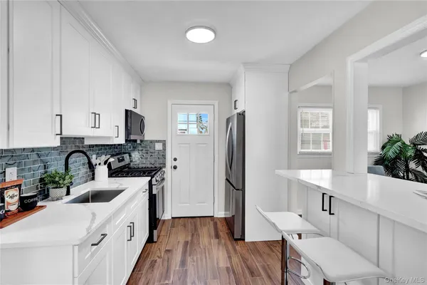 $749,000 | 1167 Warwick Street, Uniondale, NY 11553