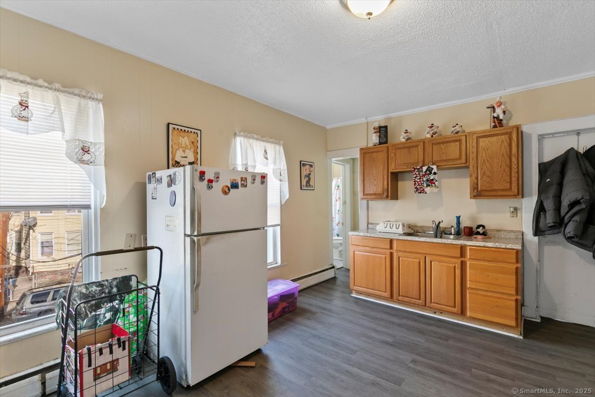 181 James Street New Haven, CT 06513 - Photo 15 of 37