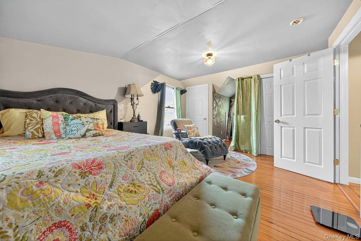 34 Raybrook Road Yonkers, NY 10704 - Photo 21 of 47 Second floor-Another view