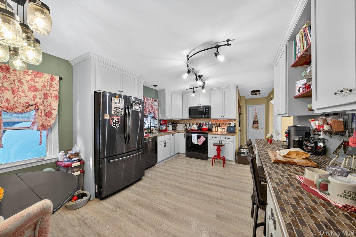 34 Raybrook Road Yonkers, NY 10704 - Photo 6 of 47