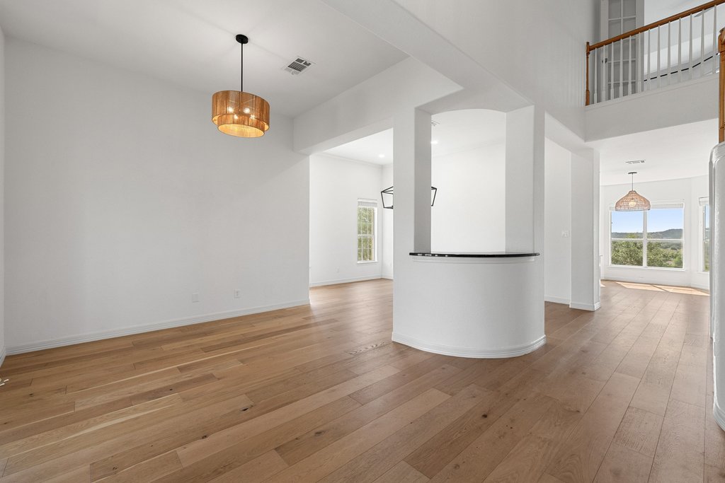 17133 Majestic Ridge Road Austin, TX 78738 - Photo 6 of 40