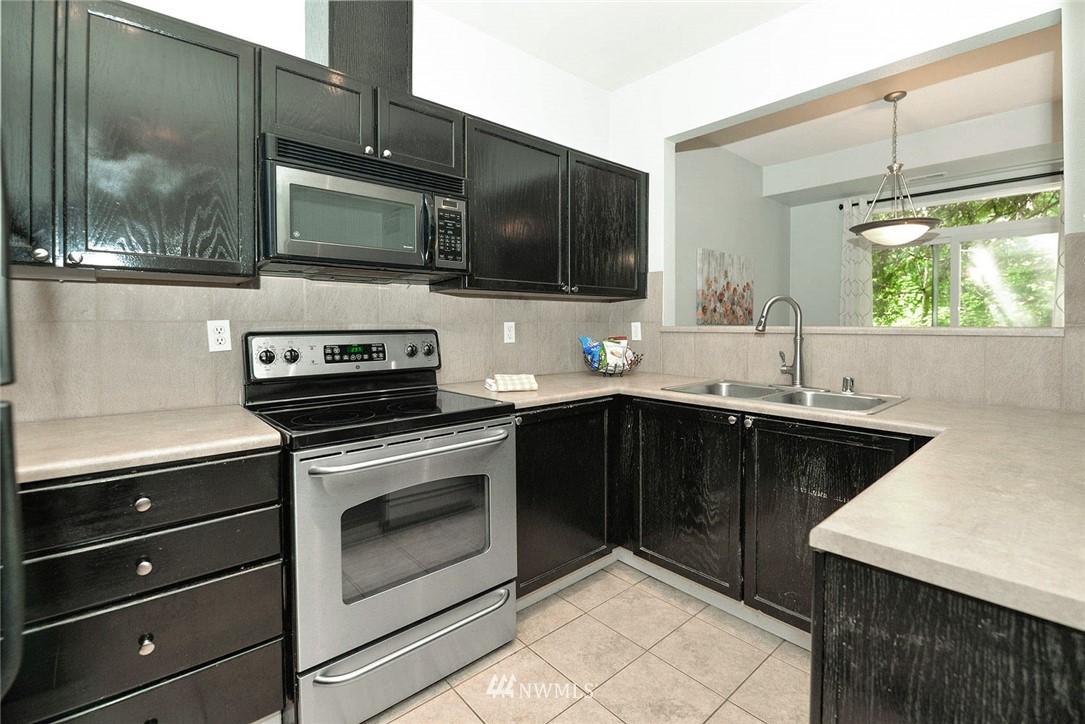 18930 Bothell Everett Highway, Unit K102 Bothell, WA 98012 - Photo 10 of 24