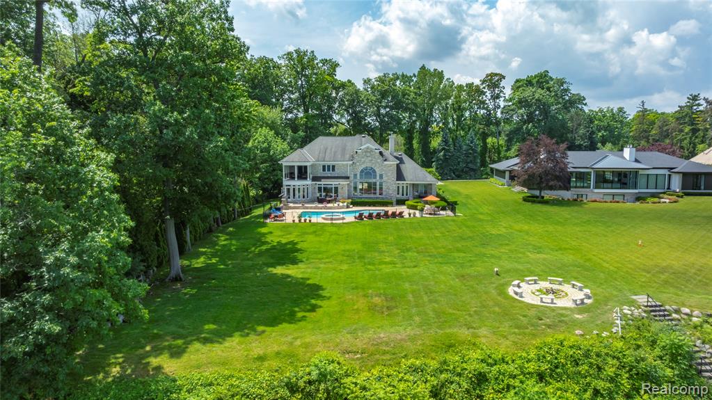 4326 Commerce Road West Bloomfield, MI 48324 - Photo 67 of 75