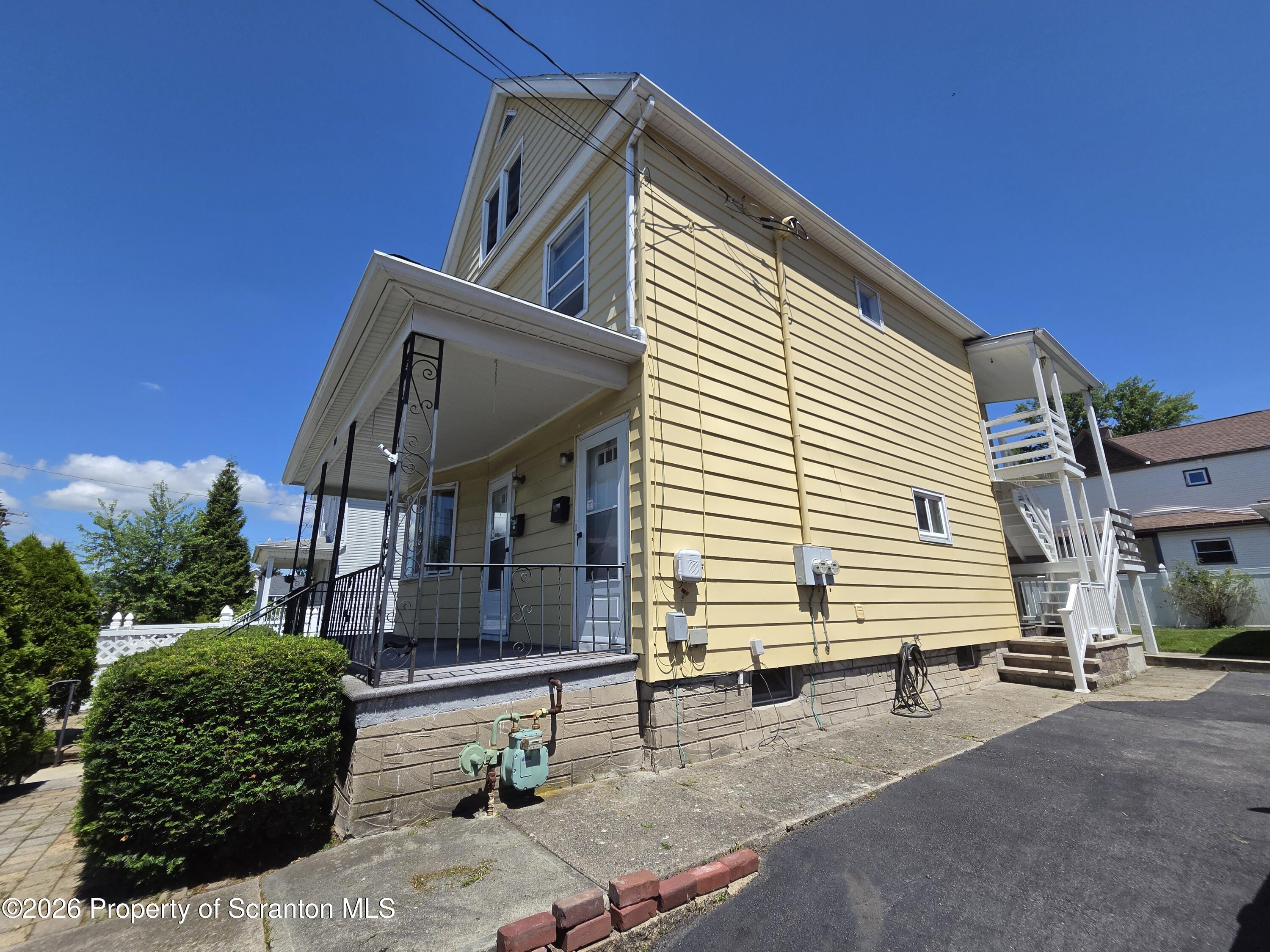 409 Butler Street Dunmore, PA 18512 - Photo 2 of 33 Side