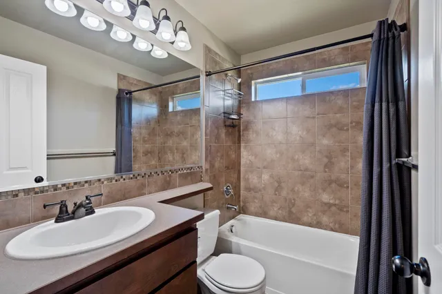 $629,900 | 15317 North Hunter's Pointe Road, Mead, WA 99021