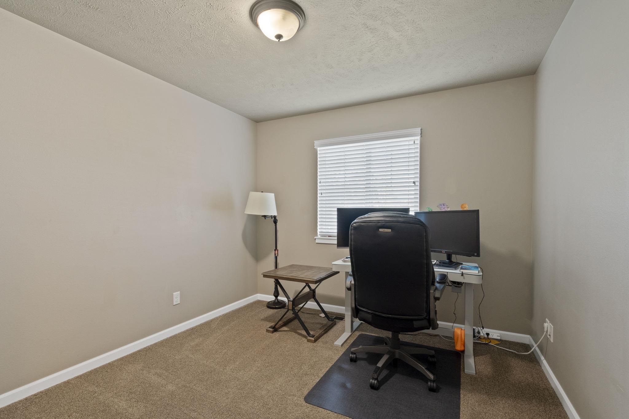 15317 North Hunter's Pointe Road Mead, WA 99021 - Photo 15 of 34