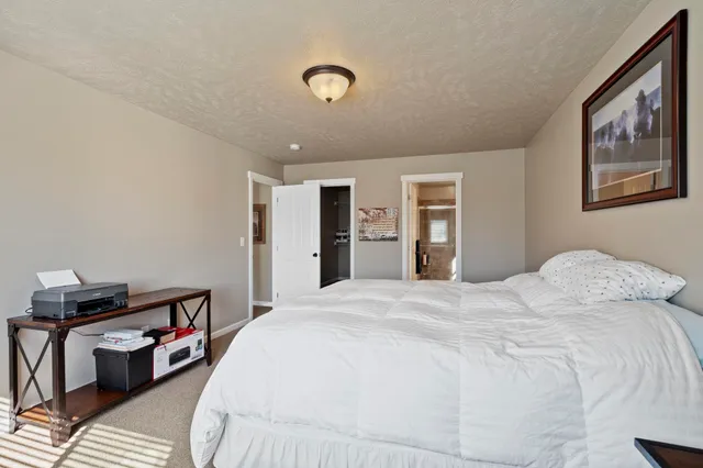 $629,900 | 15317 North Hunter's Pointe Road, Mead, WA 99021