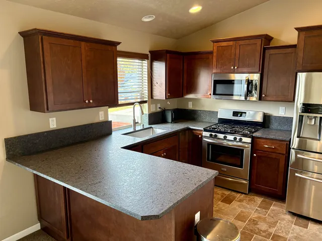 $629,900 | 15317 North Hunter's Pointe Road, Mead, WA 99021